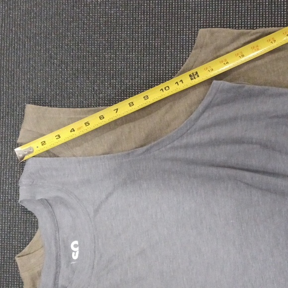 XL tank tops w/ small side splits. Gray & Green sleeveless tops. NWT - Picture 14 of 15